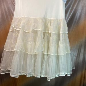 Vintage 50’s Beau Monde cream size S petticoat floral flocking 32” waist ACE 150